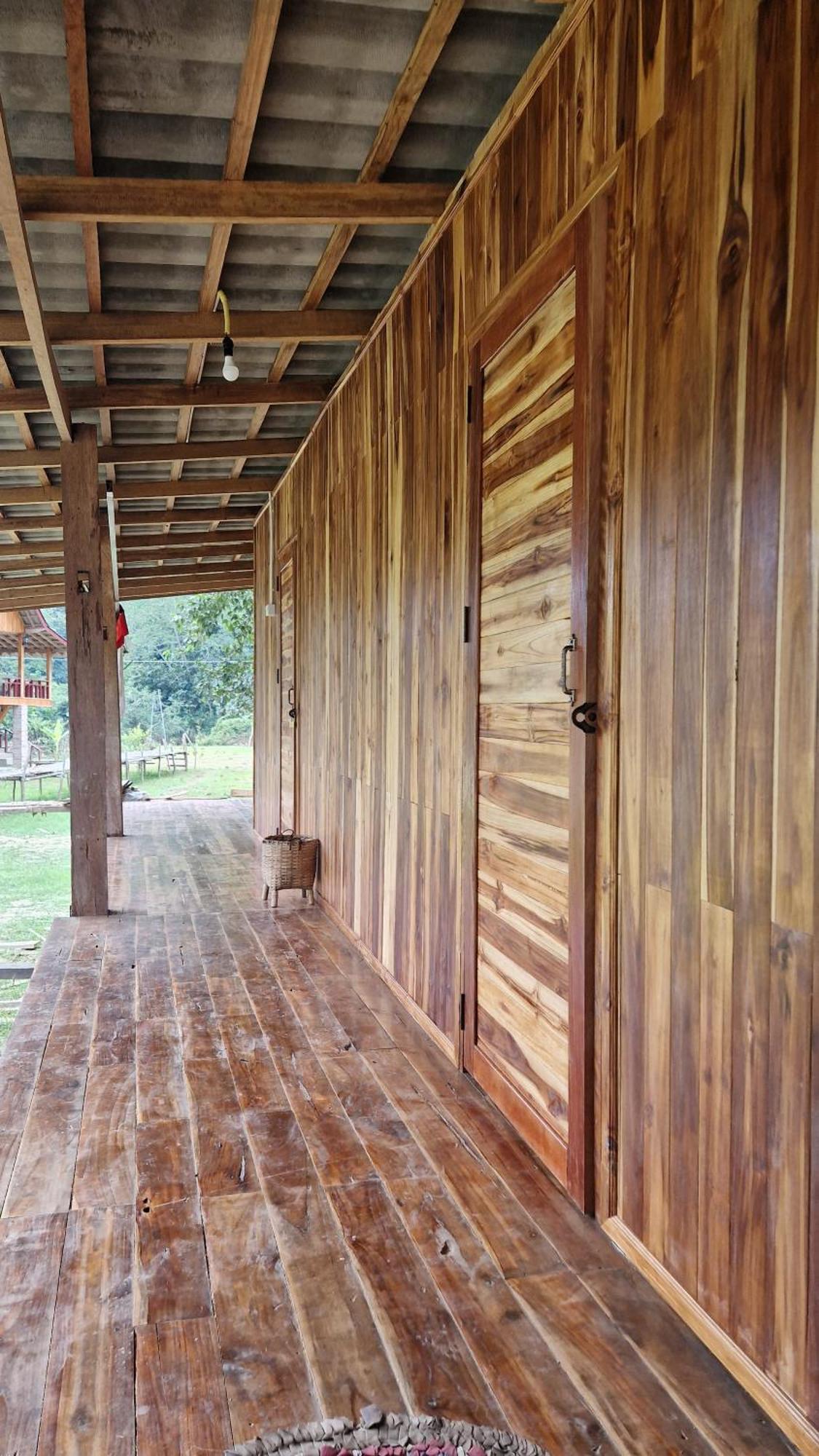 Eco Farm Stay And Hostel Nong Khiaw Bagian luar foto